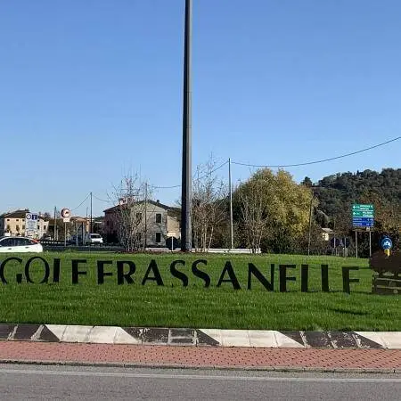 UNA ROTATORIA BY GOLF FRASSANELLE