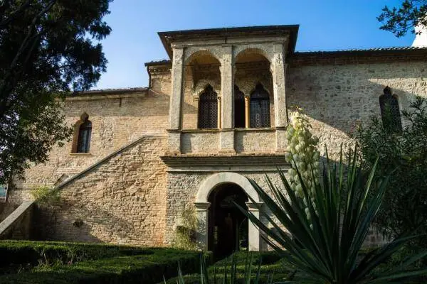 casa-del-petrarca1